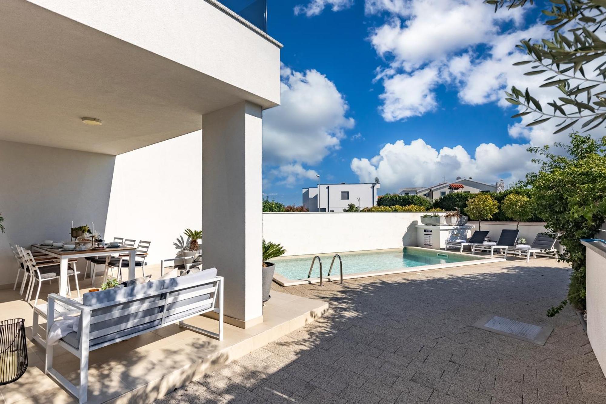 Holiday Home Ventum シベニク エクステリア 写真