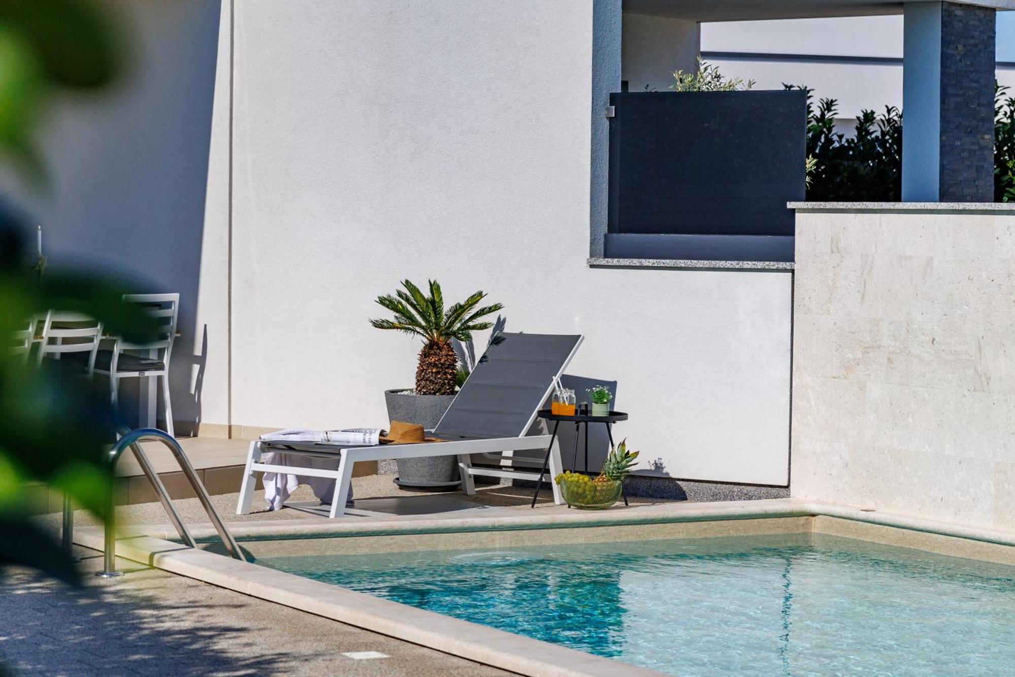 Holiday Home Ventum シベニク エクステリア 写真