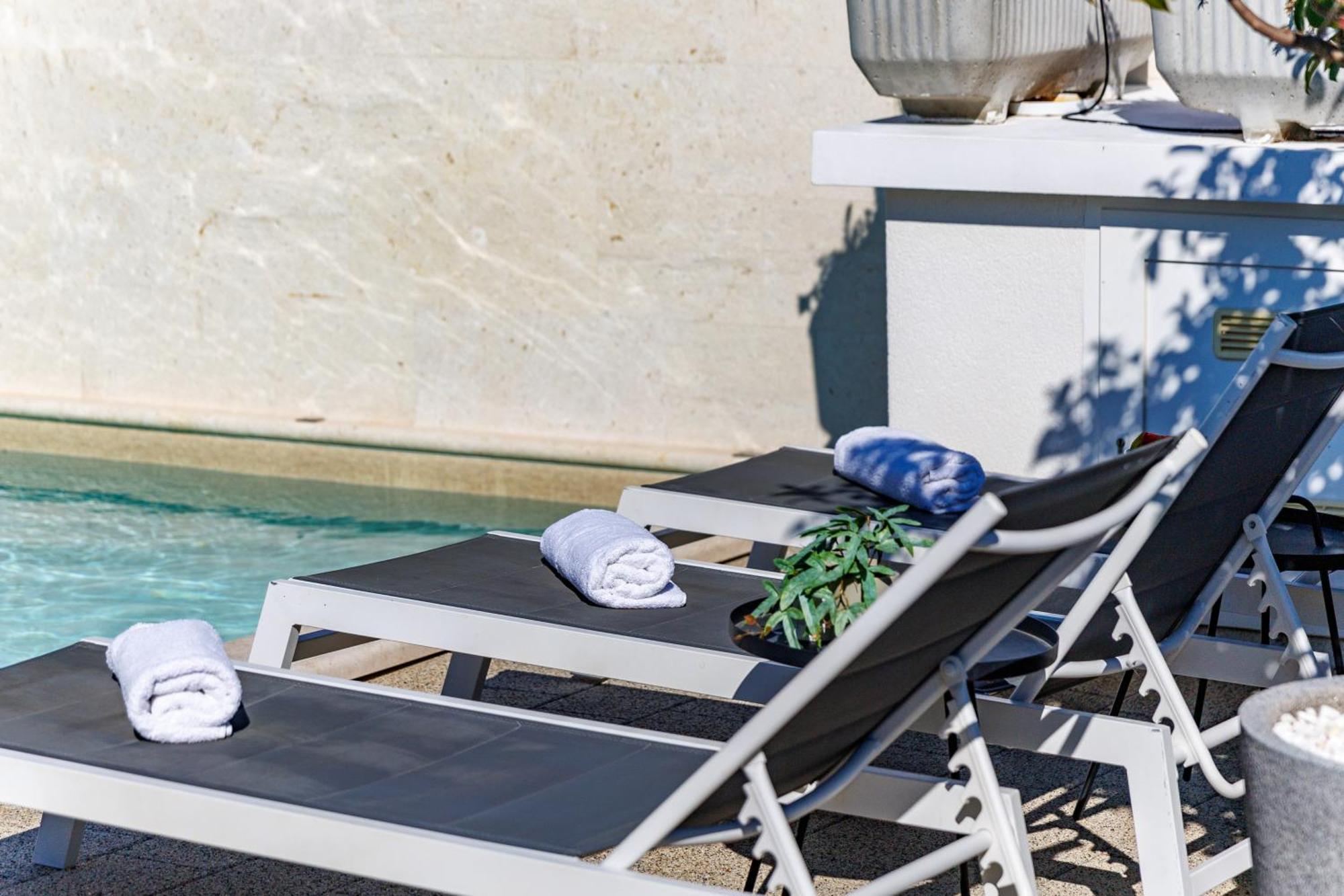 Holiday Home Ventum シベニク エクステリア 写真