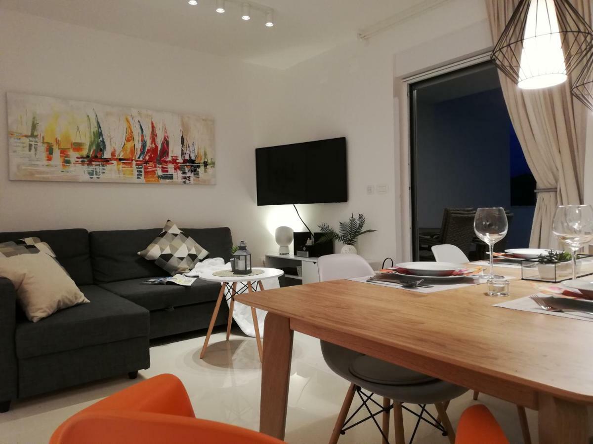 Holiday Home Ventum シベニク エクステリア 写真