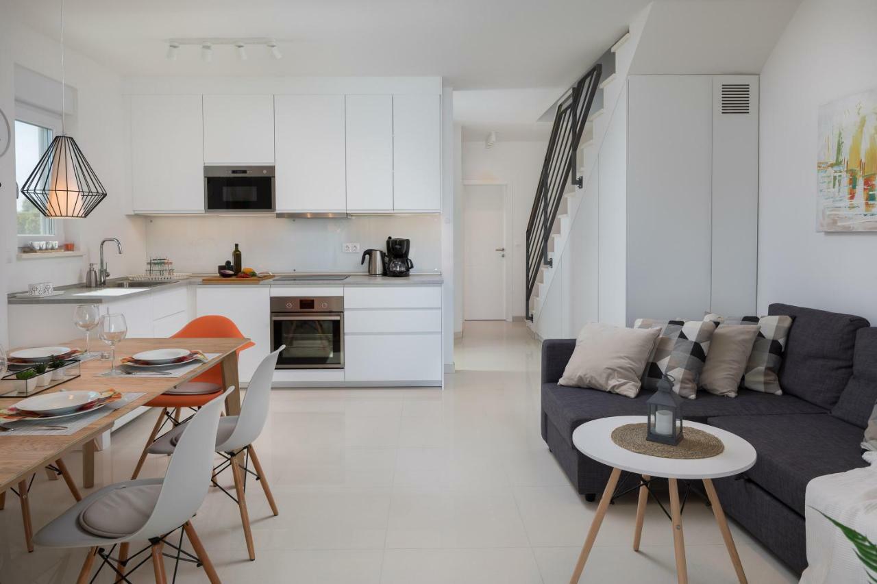 Holiday Home Ventum シベニク エクステリア 写真