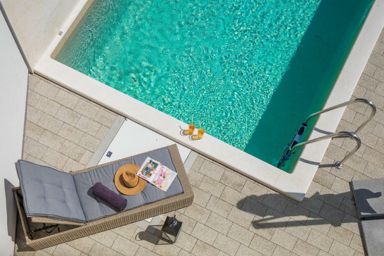 Holiday Home Ventum シベニク エクステリア 写真